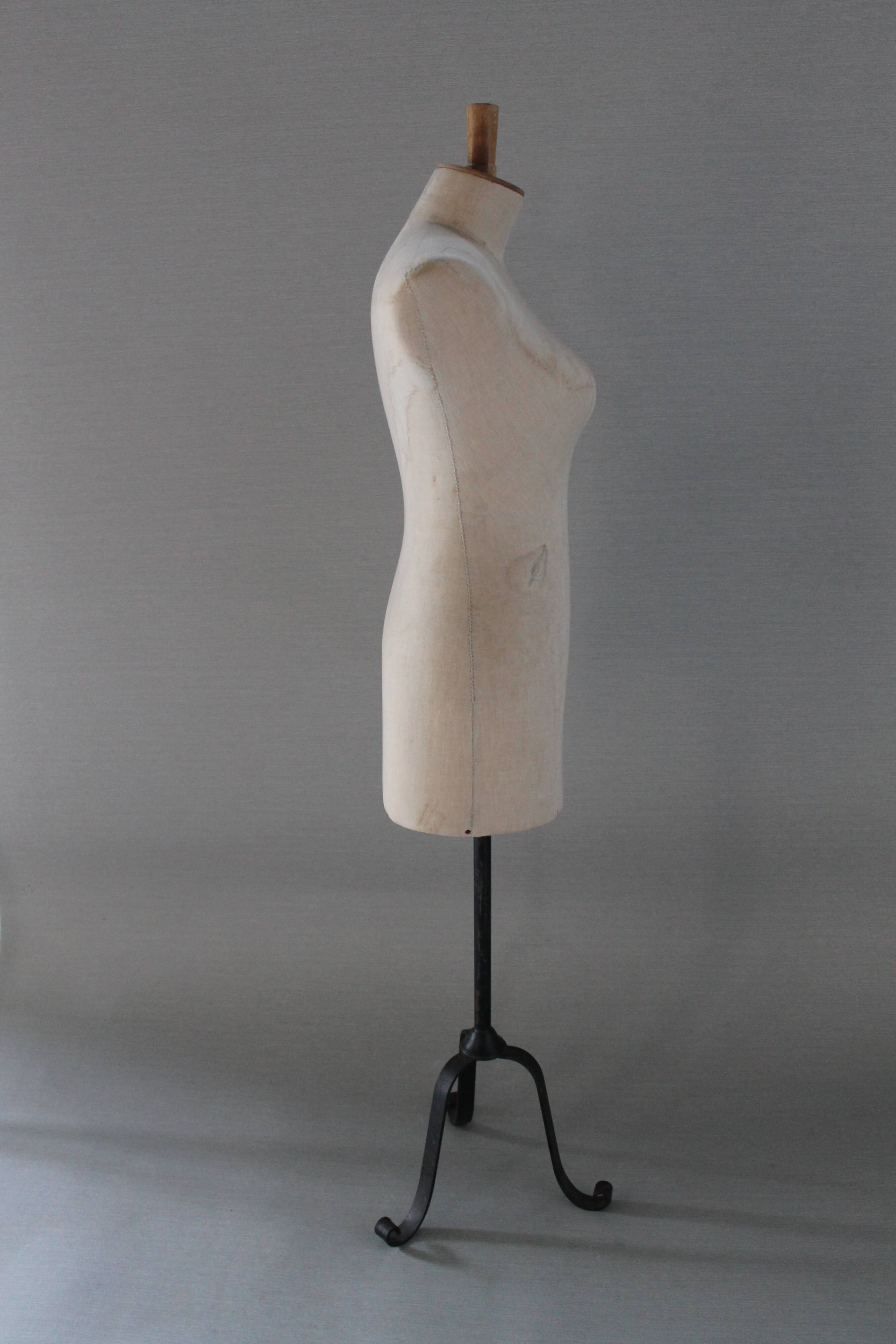 Woman couture mannequin-bust - early 20th century