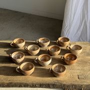 11 tasses à café vintage en grès mat brut