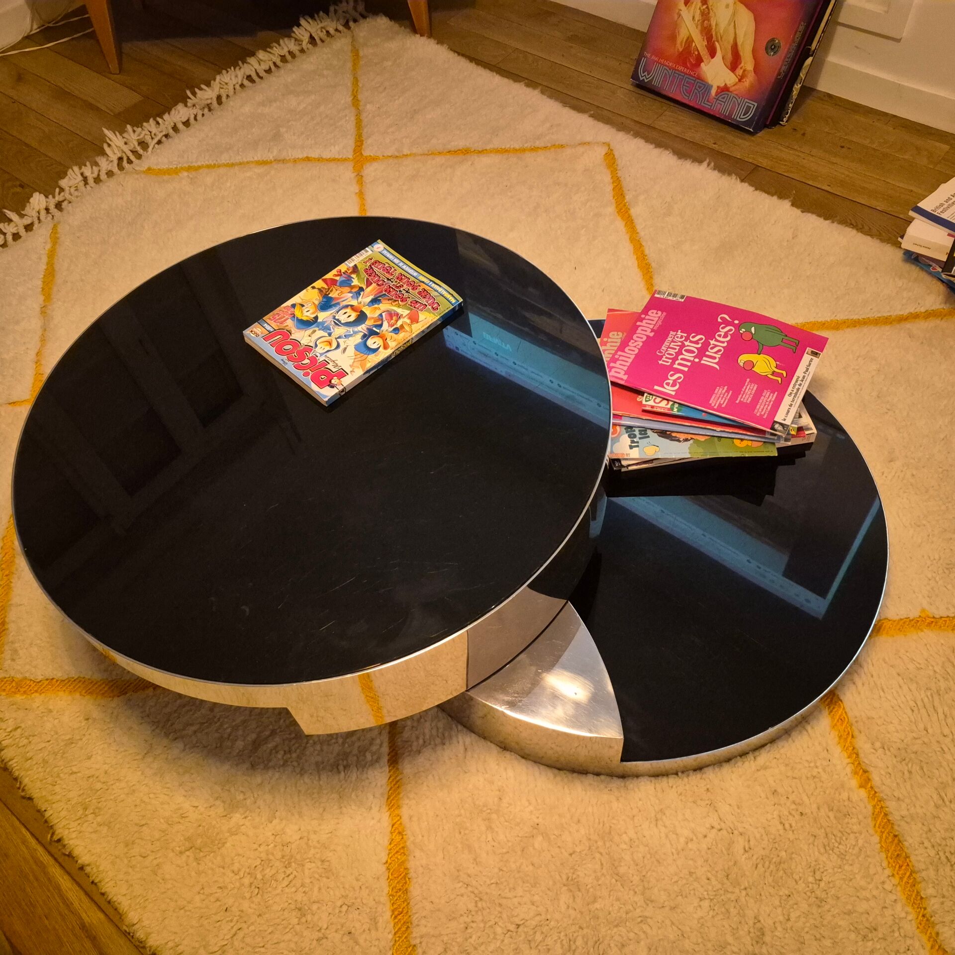 Table basse années 70 pivotante verre noire fumée et chrome