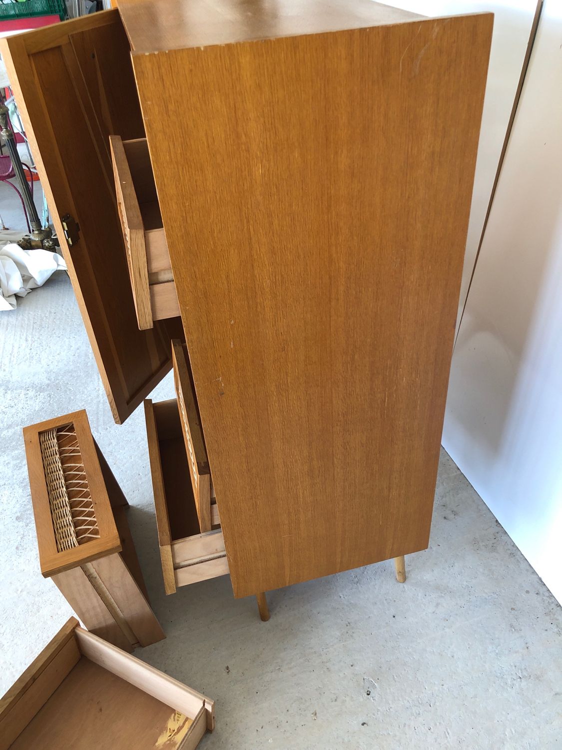 Wardrobe cabinet and drawers in oak and rattan feet compass Vintage year 60