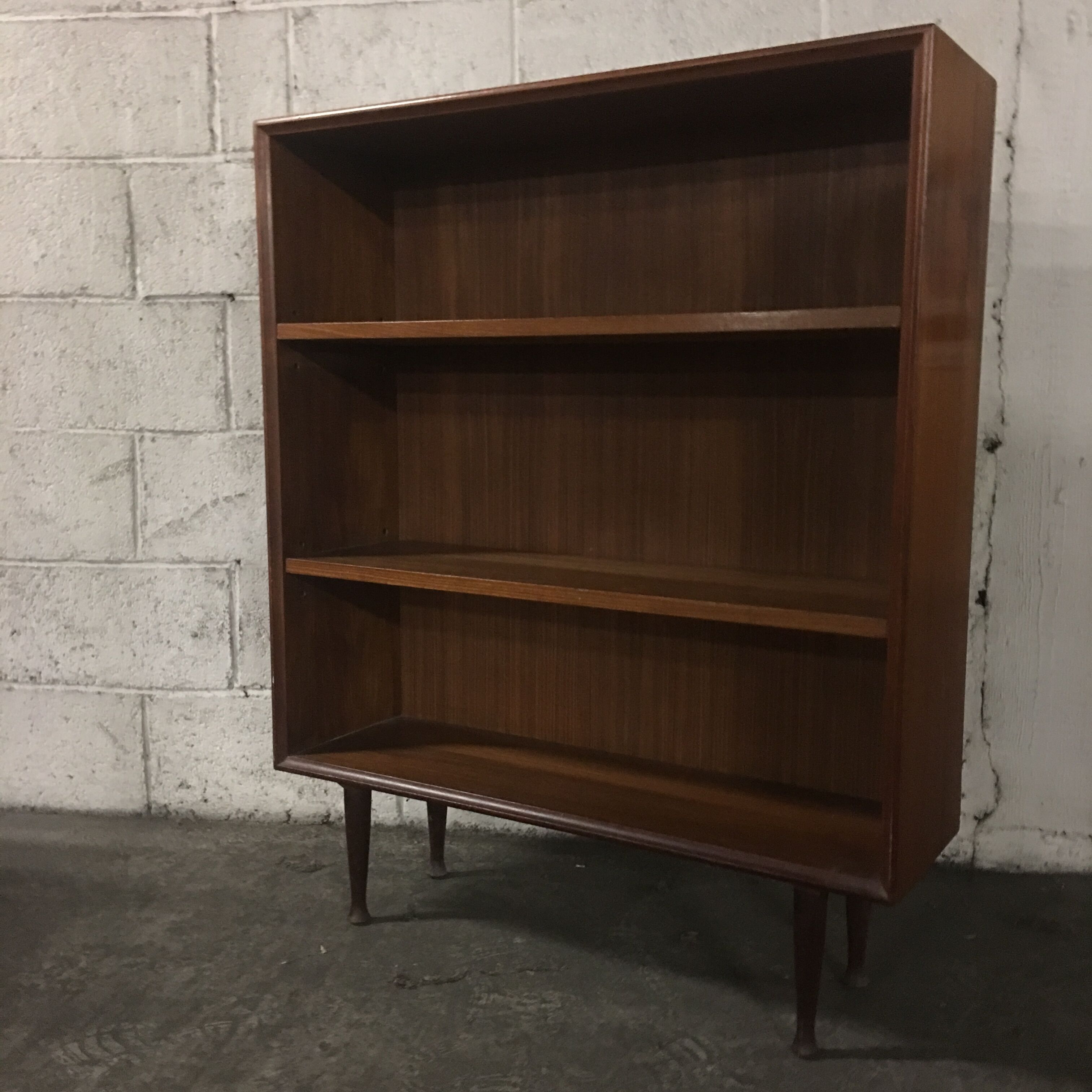 Library Scandinavian bibus