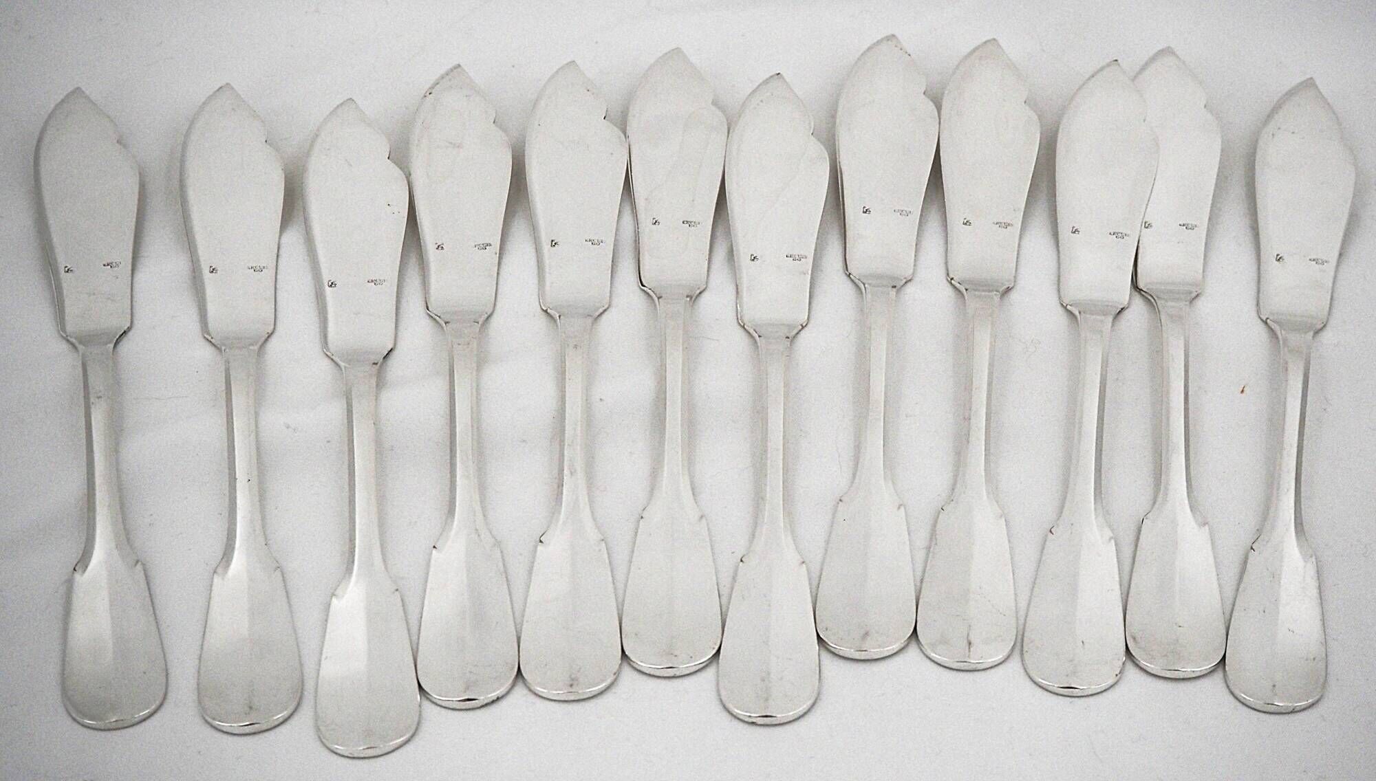 Ercuis Valois, Uniplat fish cutlery set 26 pieces silver-plated, excellent condition.