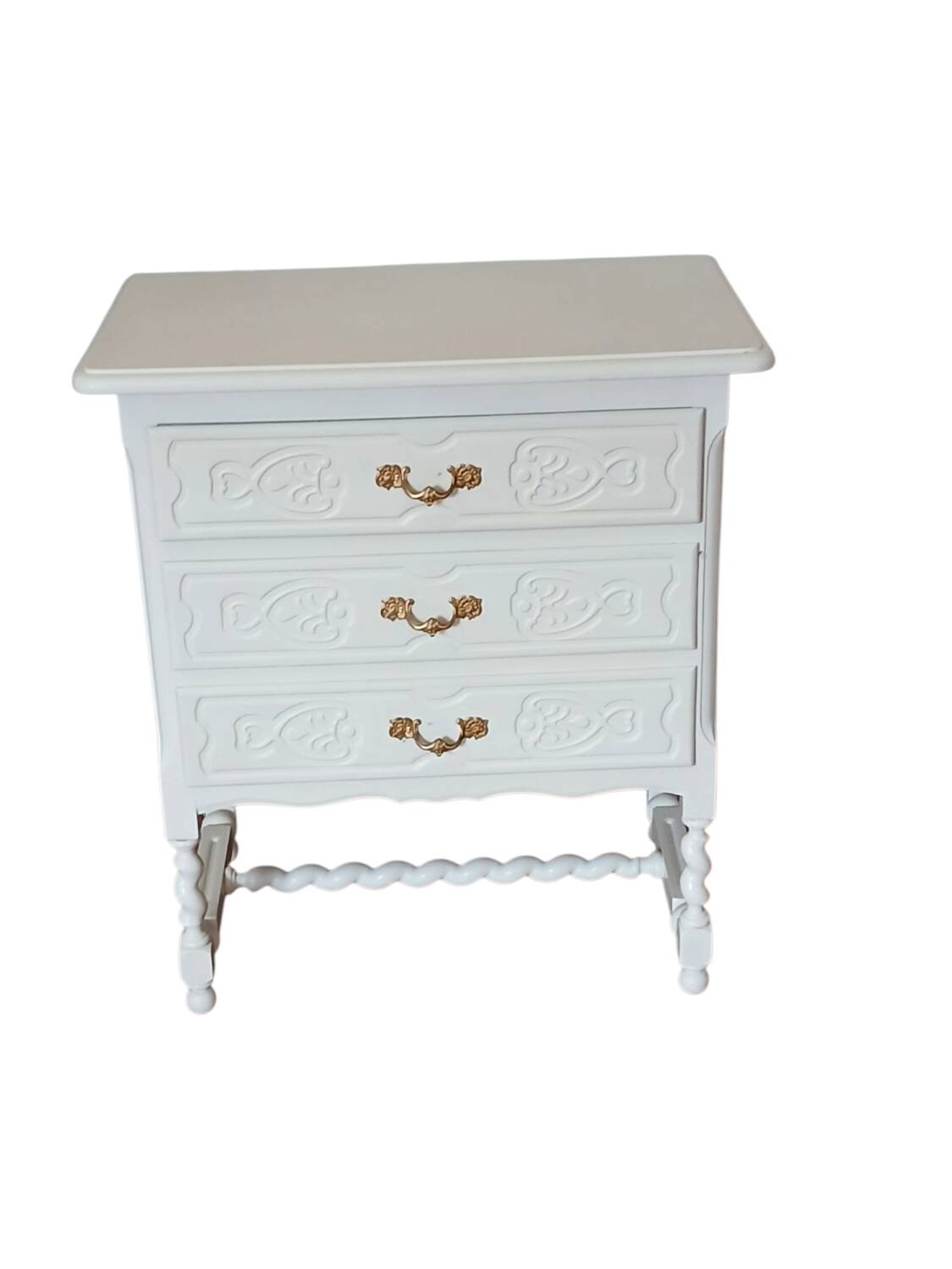 Vintage chest of drawers