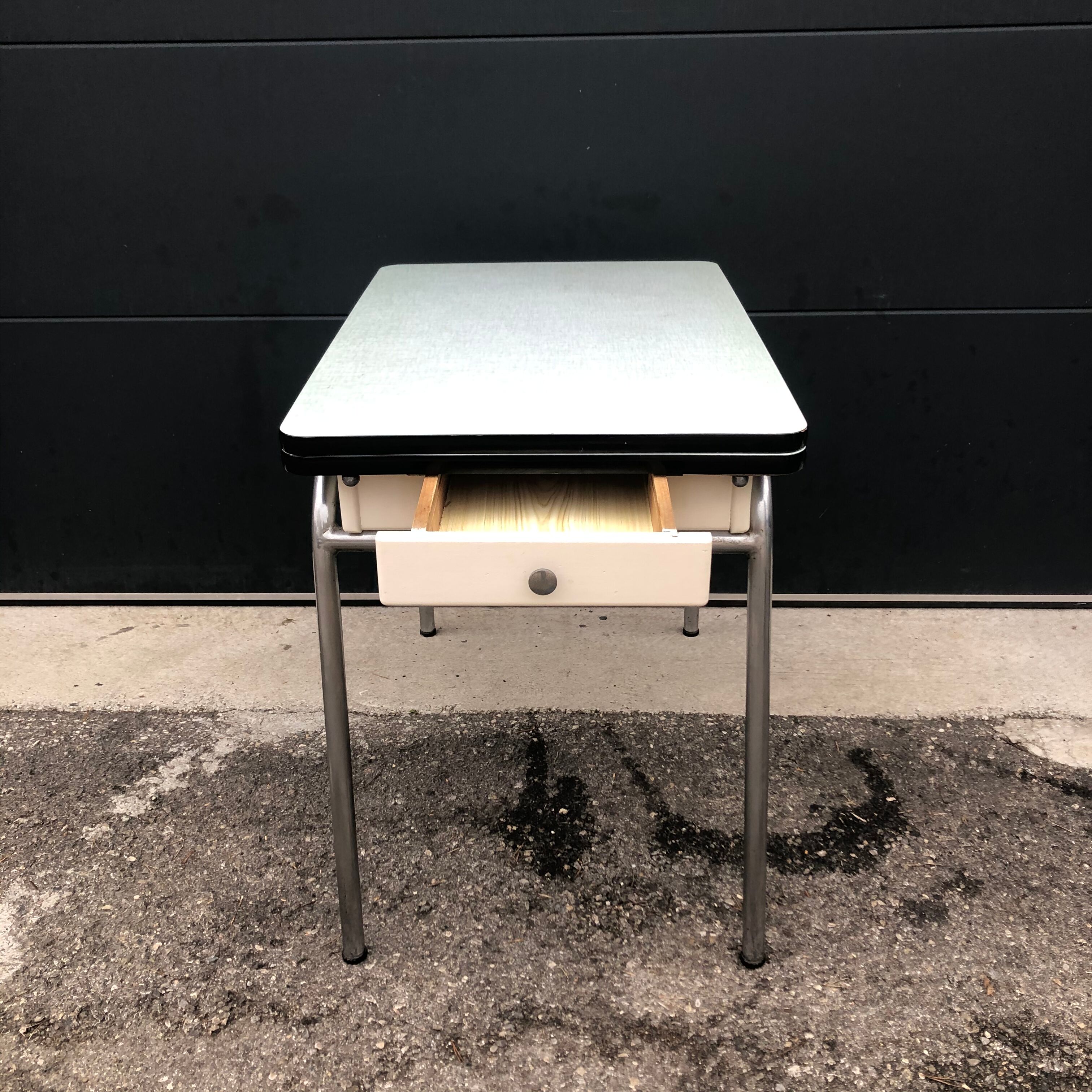 Formica table