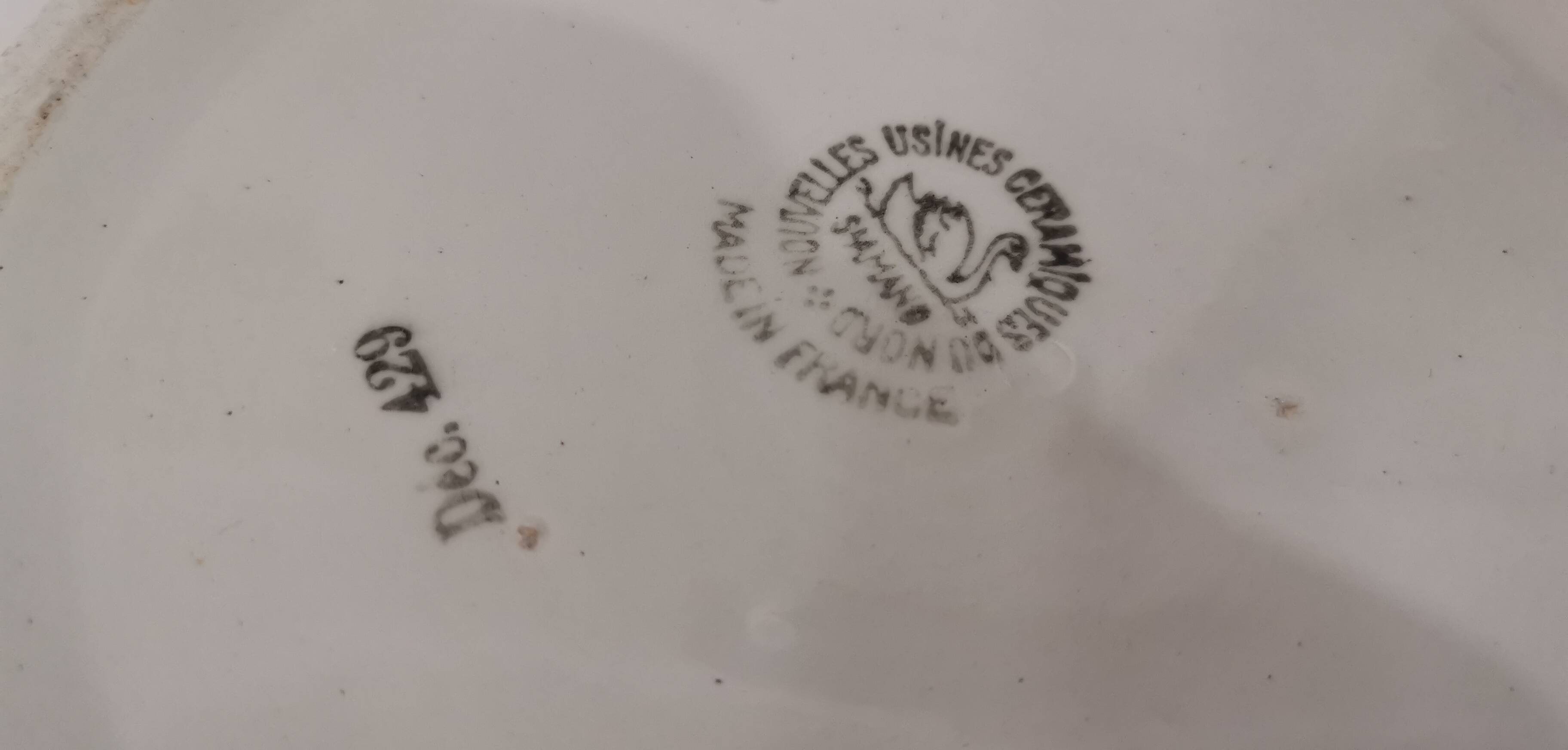 Soupière en faïence de Céranord St Amand Nouvelles Usines