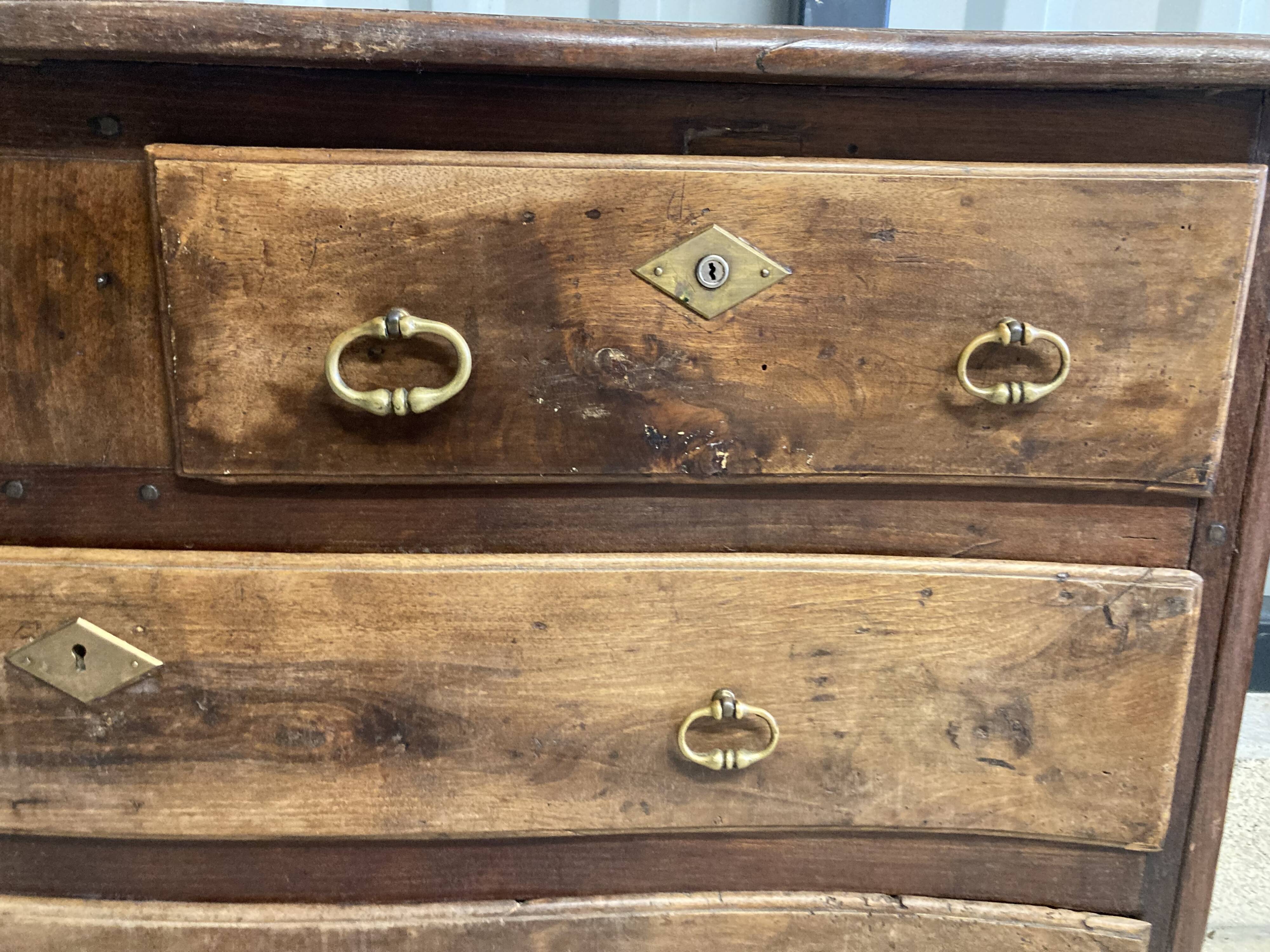 Antique curved walnut chest of drawers – 4 drawers