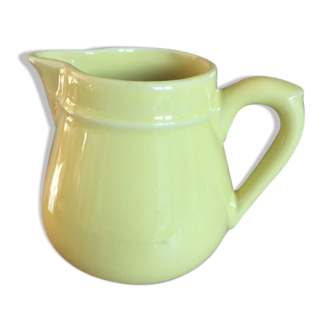 Chick yellow pitcher