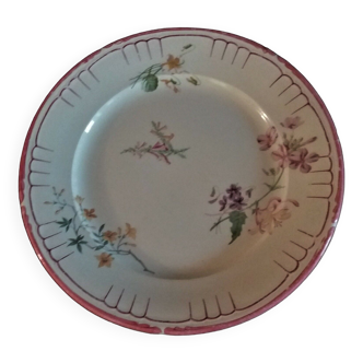 Flat earthenware plate by Choisy le Roi for Au vase étrusque Paris