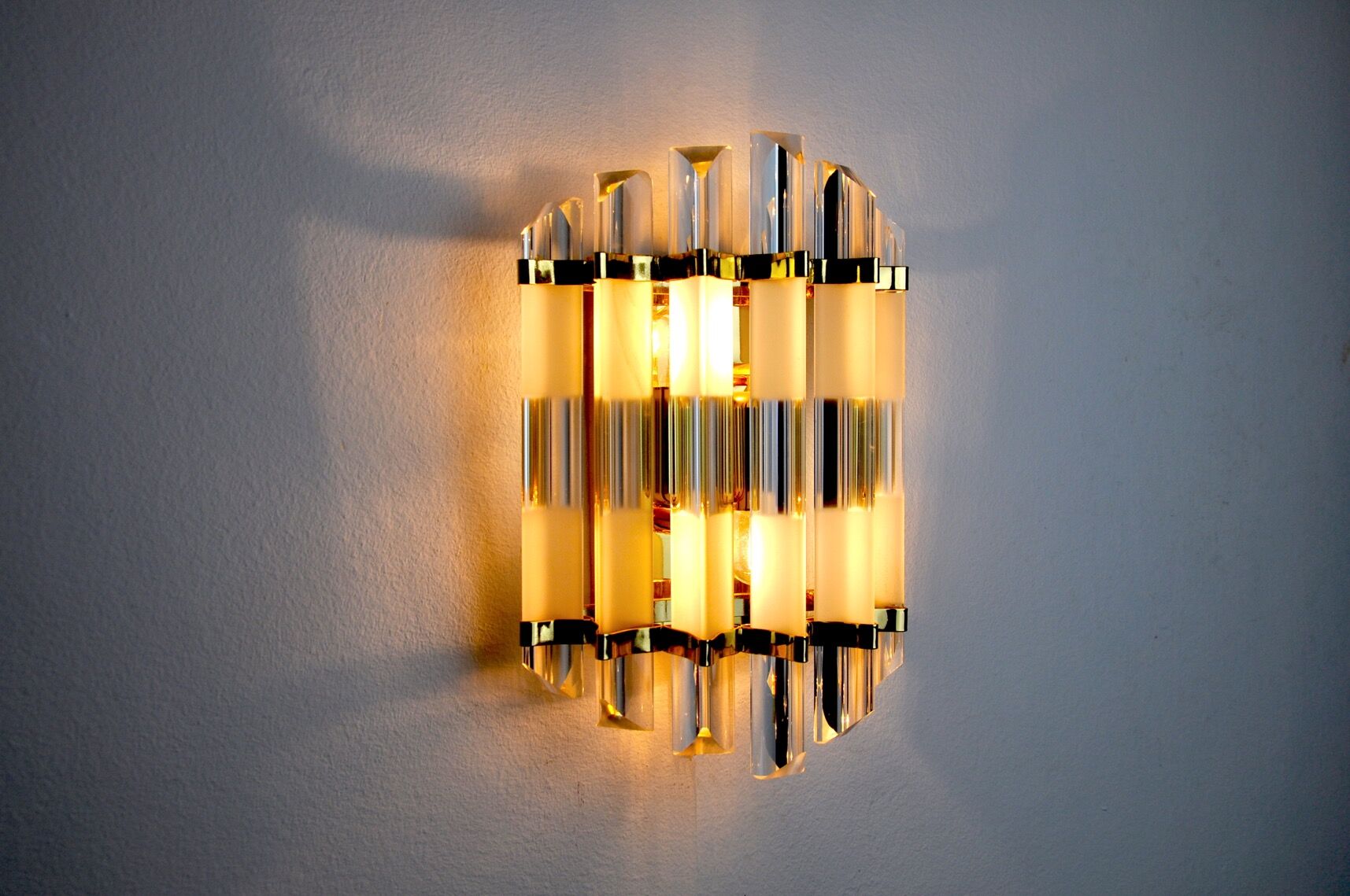 Wall lamp Triedri, Italy, 1970