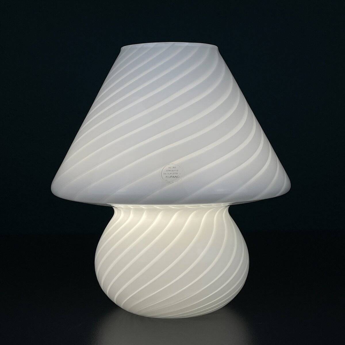Vintage Murano glass table lamp in a swirling mushroom shape, Italy, 1970s.