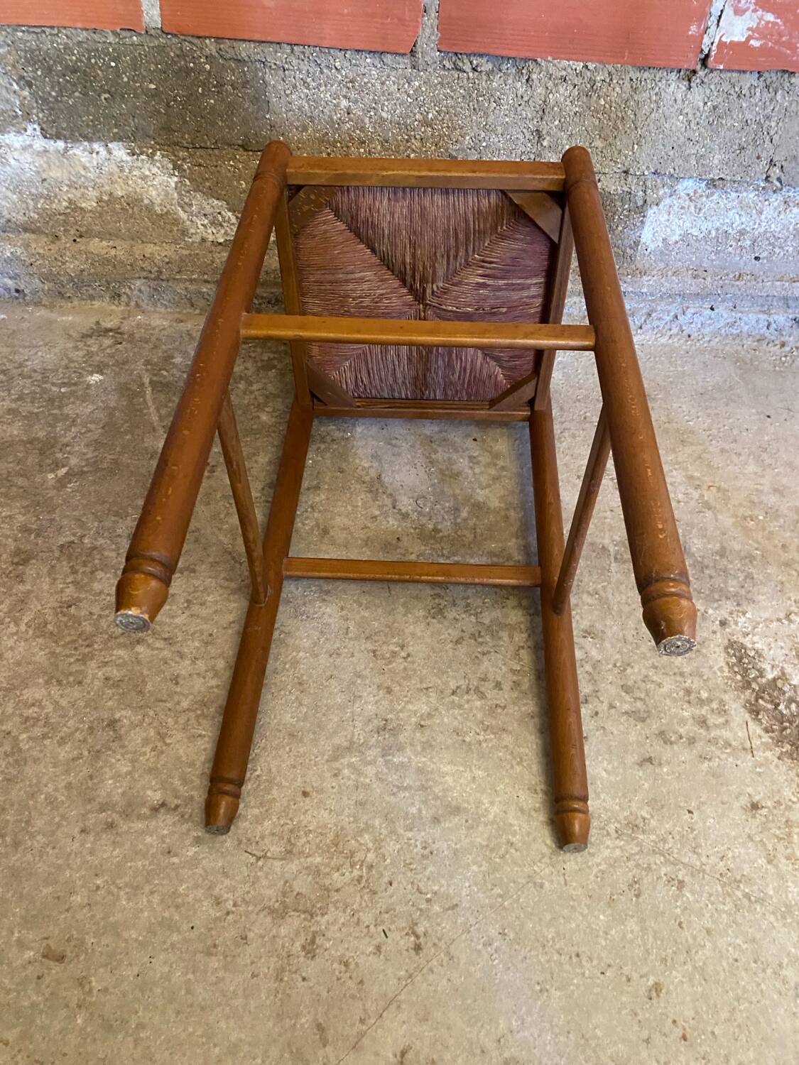 Tabouret de bar haut ancien bois tourné + assise paillée vintage