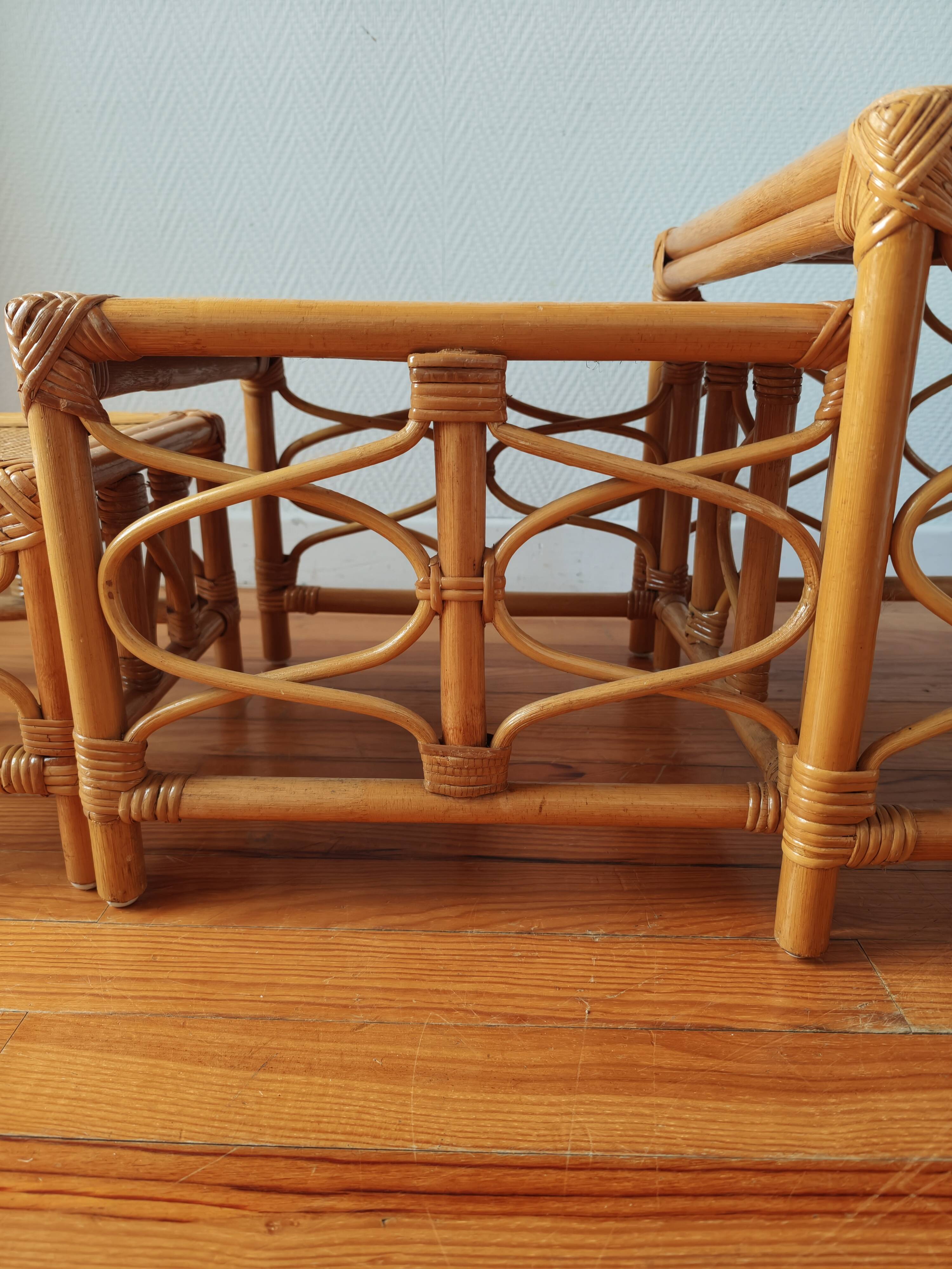 Tables gigognes en rotin et cannage – Esprit Riviera – Vers 1970/80