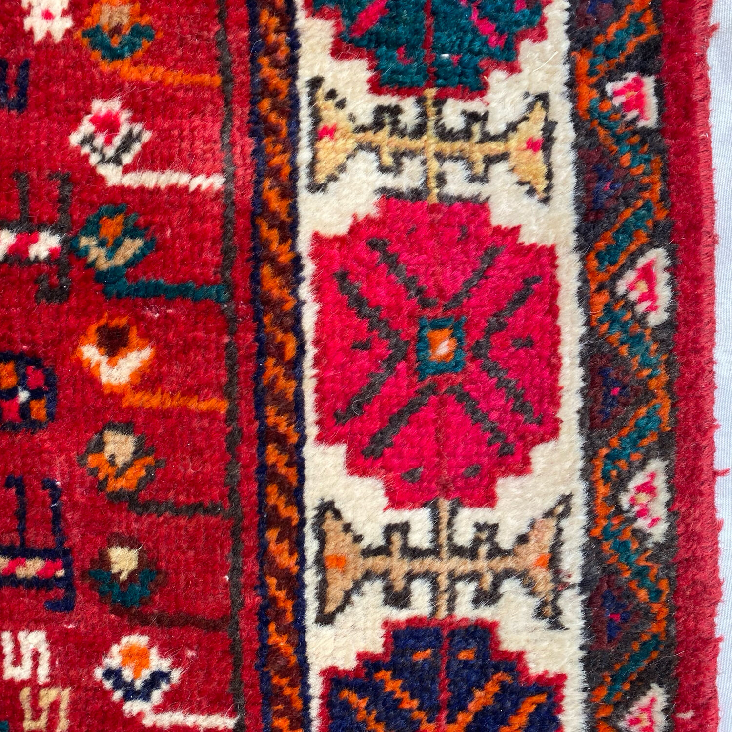Tribal Persian rug 120x155 cm