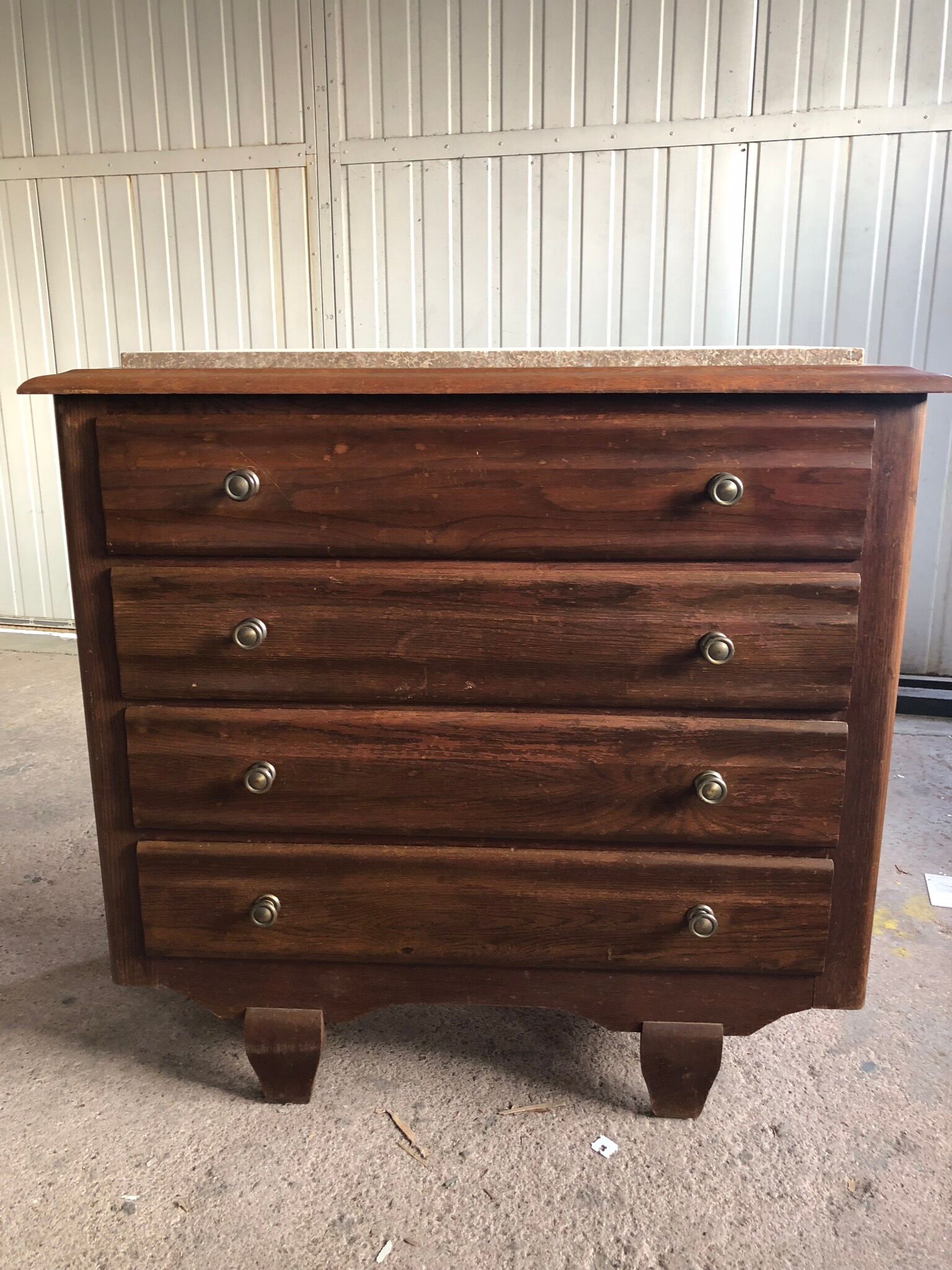 Dresser the 60s in wood and marble