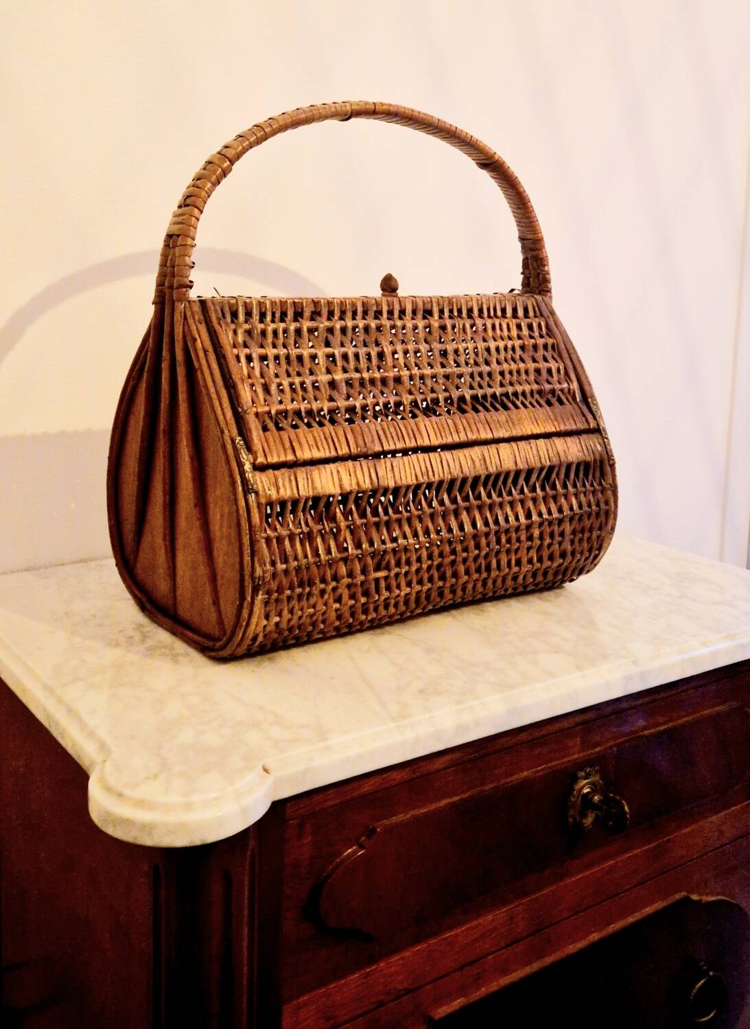 1960s wicker basket handbag