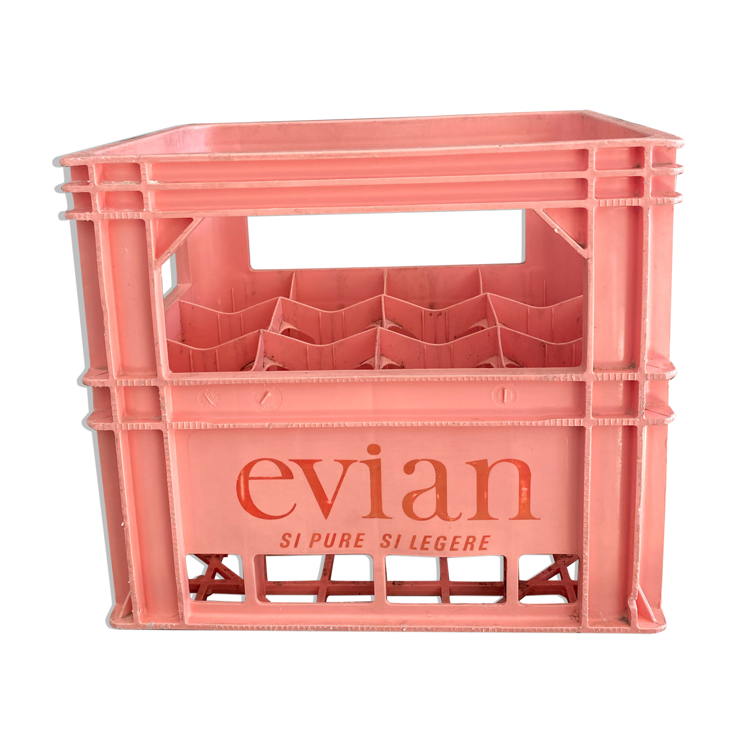 Caisse bouteilles evian