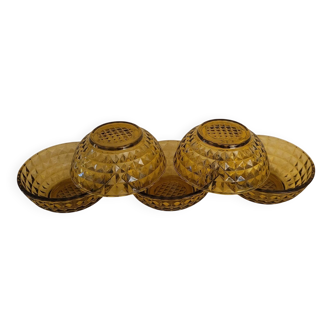 Set of 5 pressed amber glass bowls with a honeycomb pattern from the 70s.