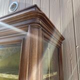 Vitrine en noyer