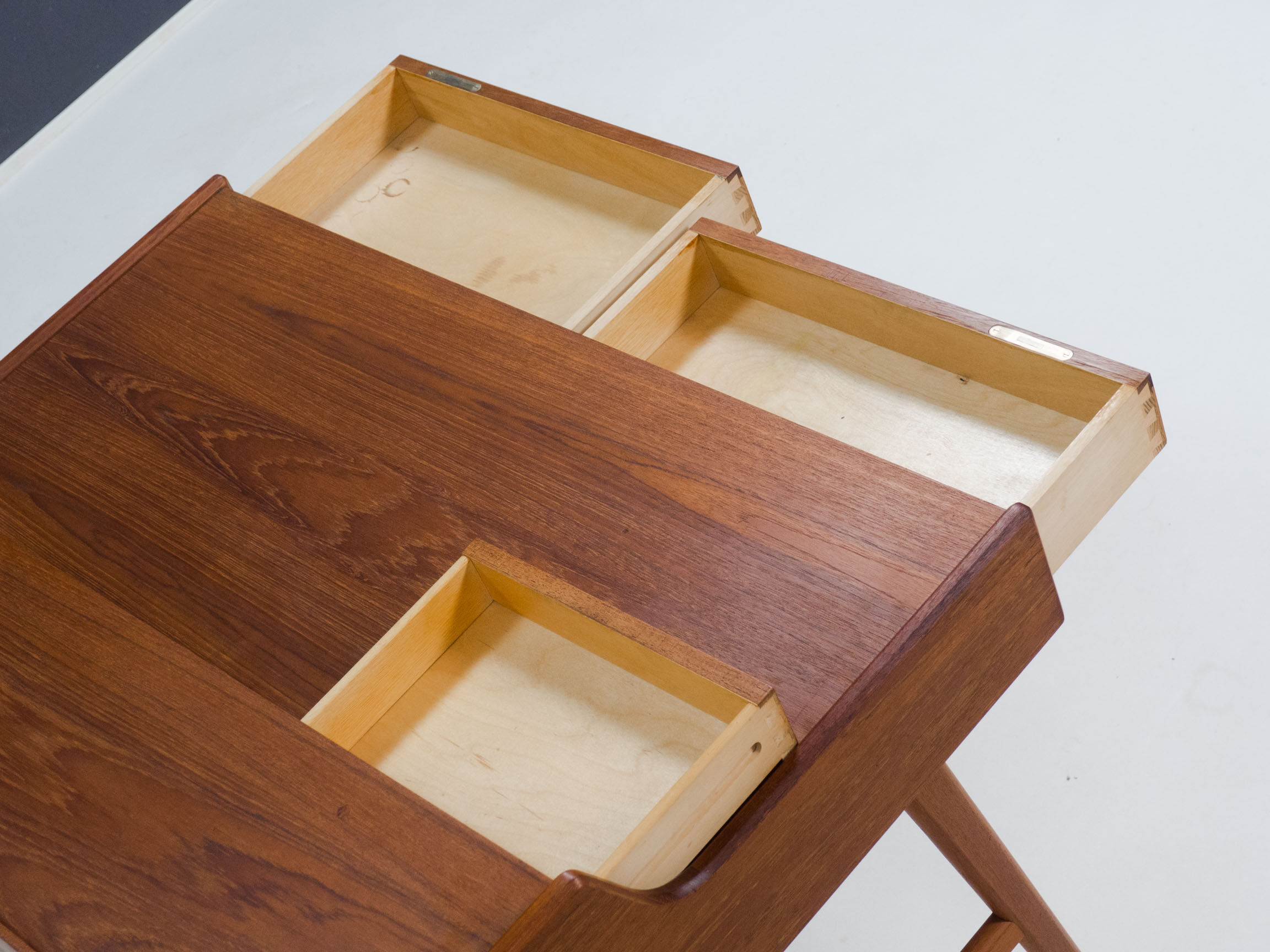 ‘model 56’ free standing teak desk by Arne Wahl Iversen for Vinde Møbelfabrik