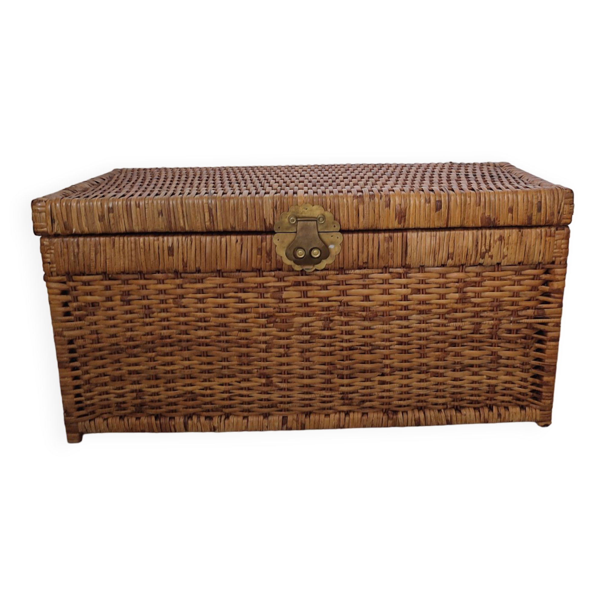 Wicker trunk
