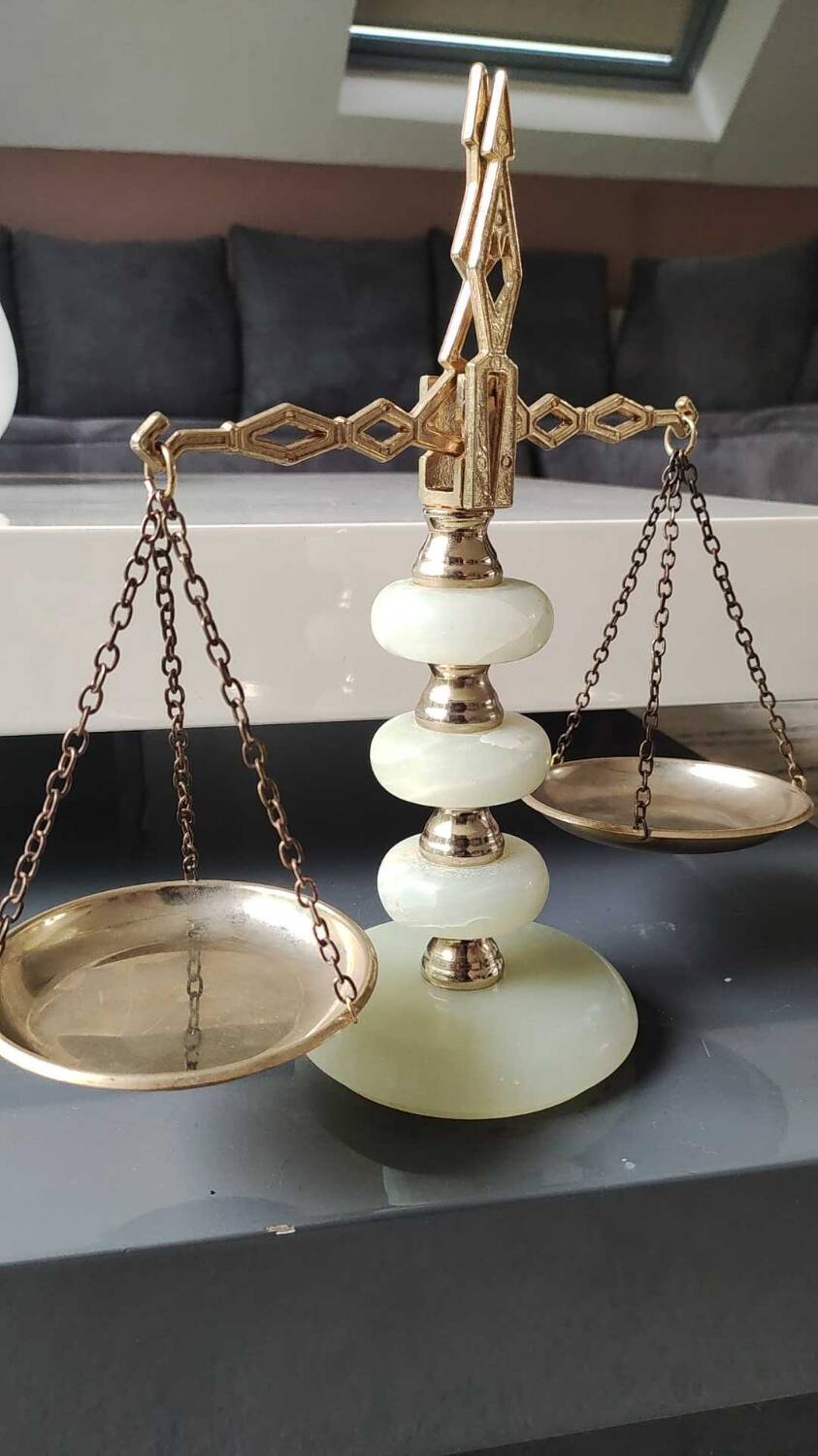 Old decorative Scales of Justice. Onyx, marble/brass. From the 50s. Dim 29 x 30 cm