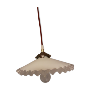 Suspension opaline blanche,