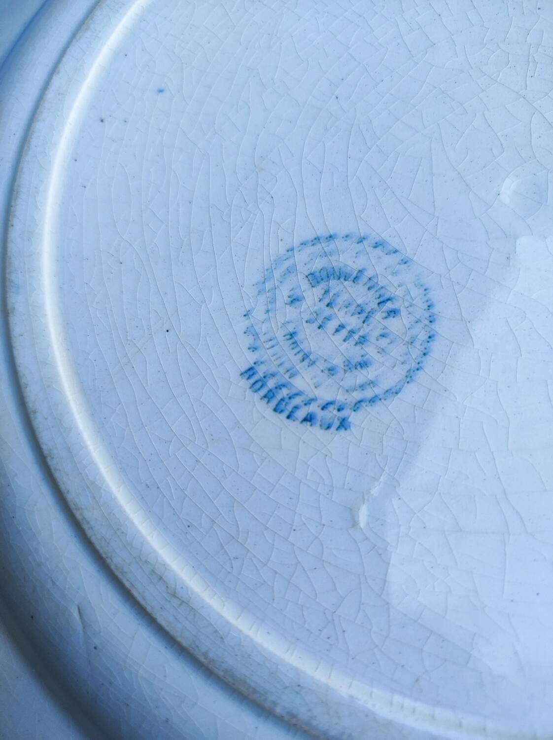 Old round iron earth dish, HB&Cie Bordeaux