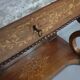 Trumeau français / table d'appoint des années 1830 / bois marqueté / miroir