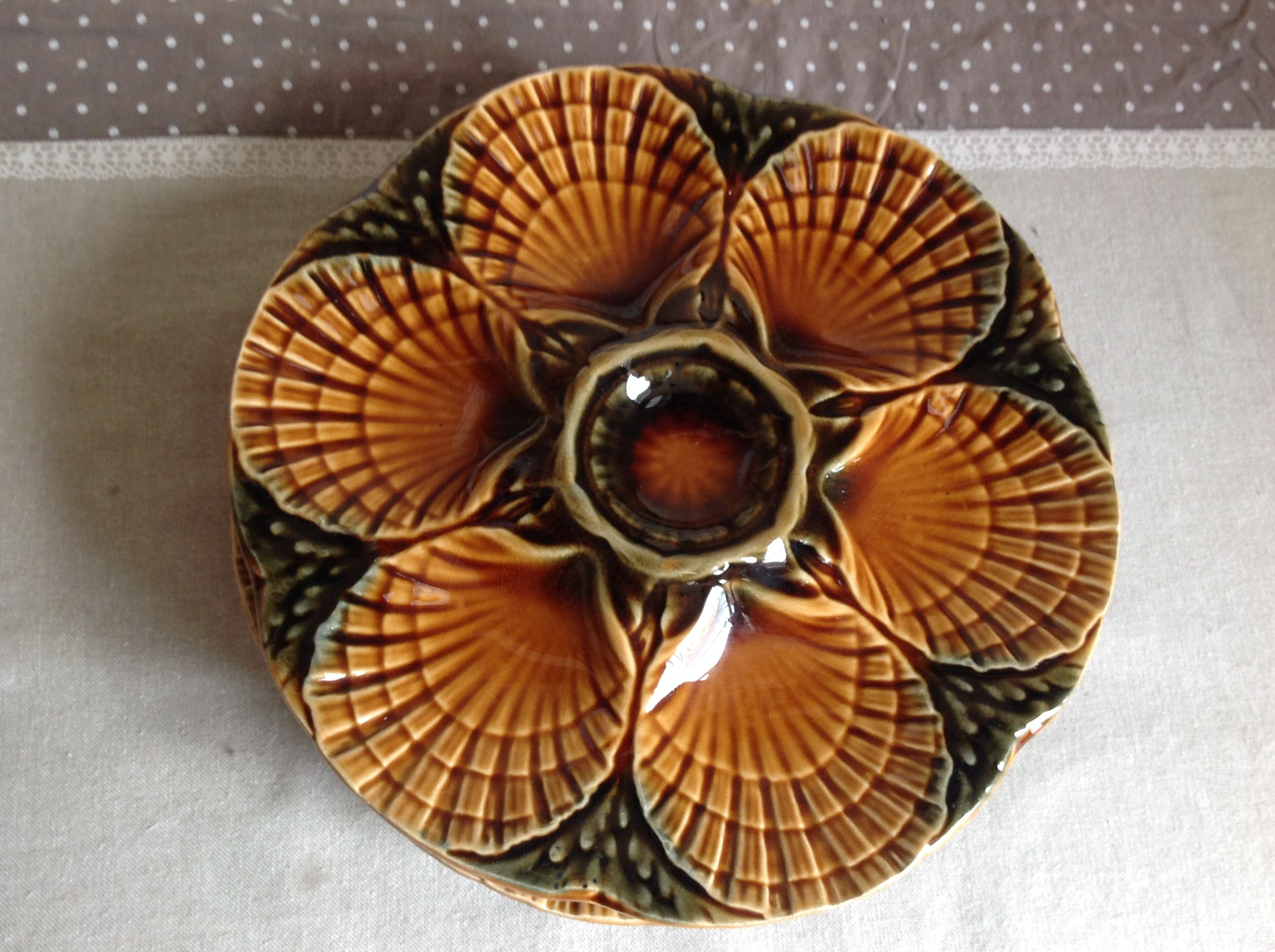 Four oyster plates in sarreguemines / vintage polychrome dabbling