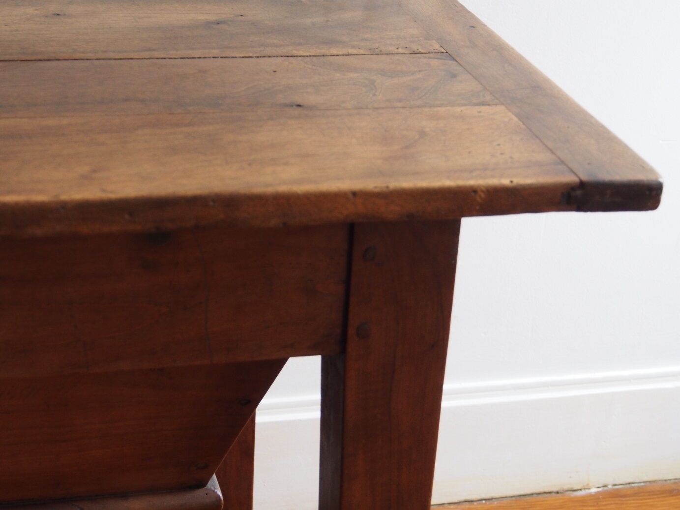 Farm table