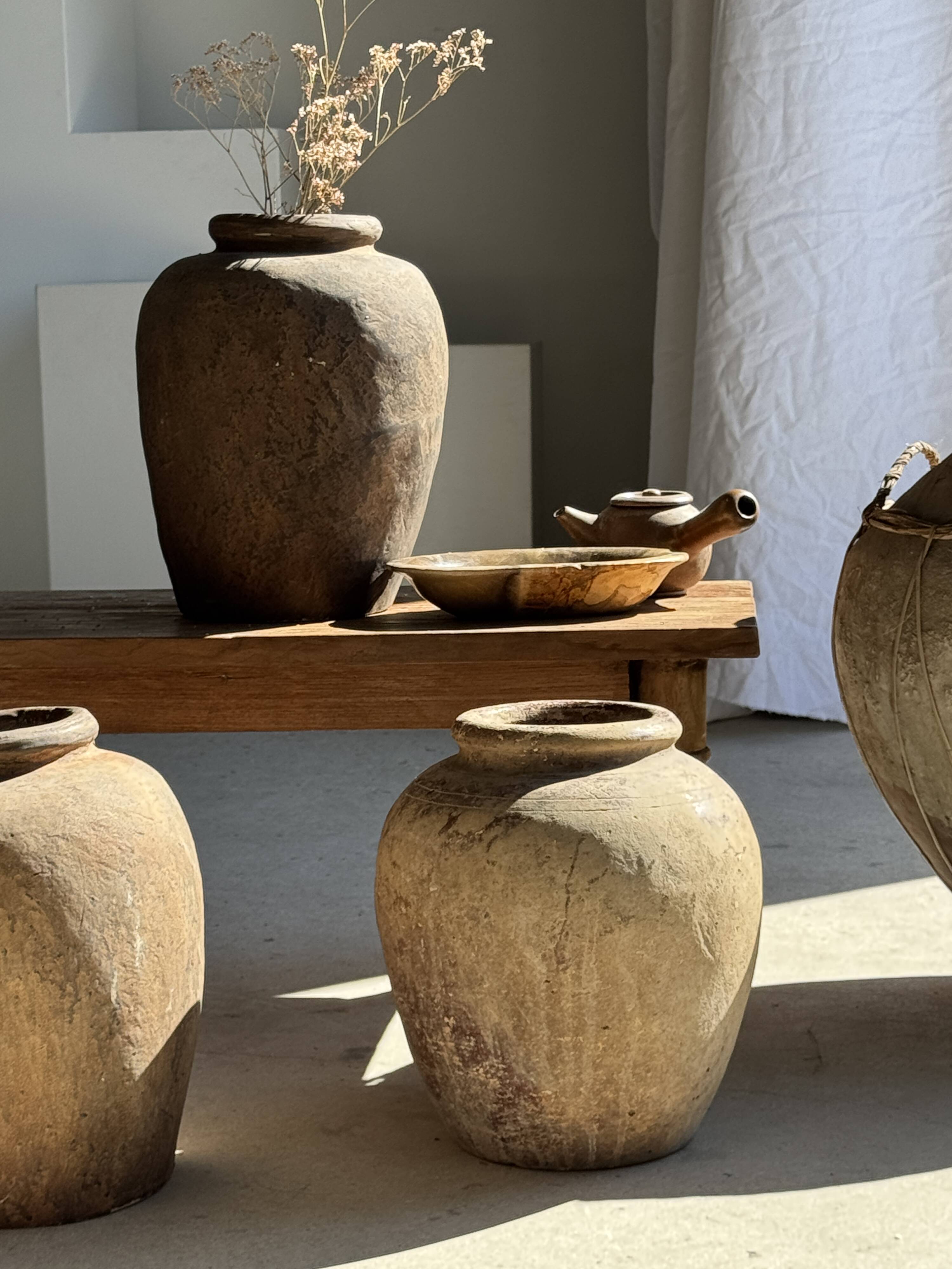 Borneo vase in brown terracotta (1) H35 D23