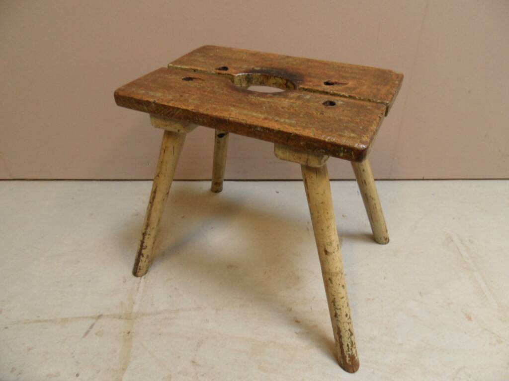 Tabouret de lait vintage