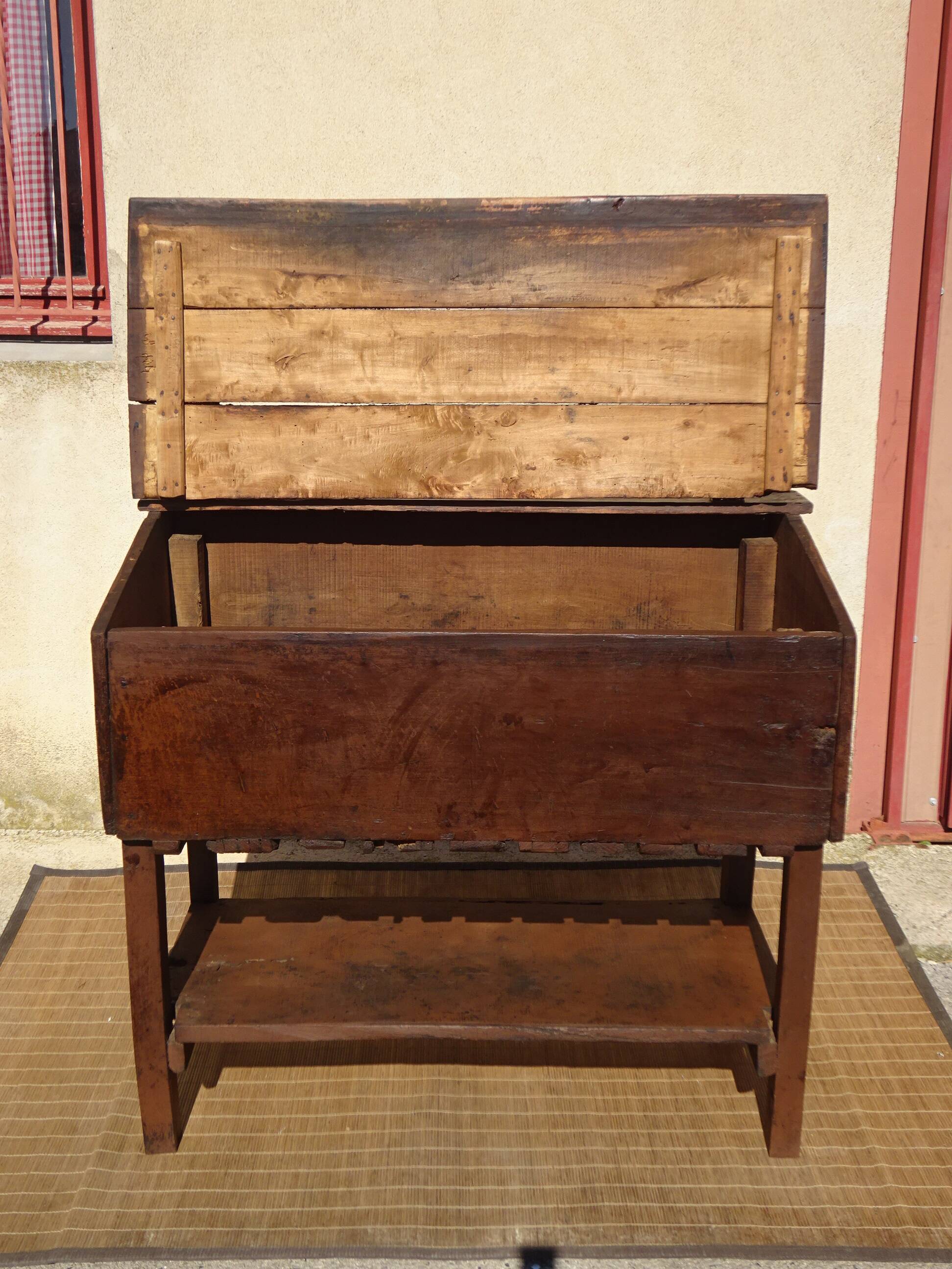 Old draining rack, chest, in solid oak