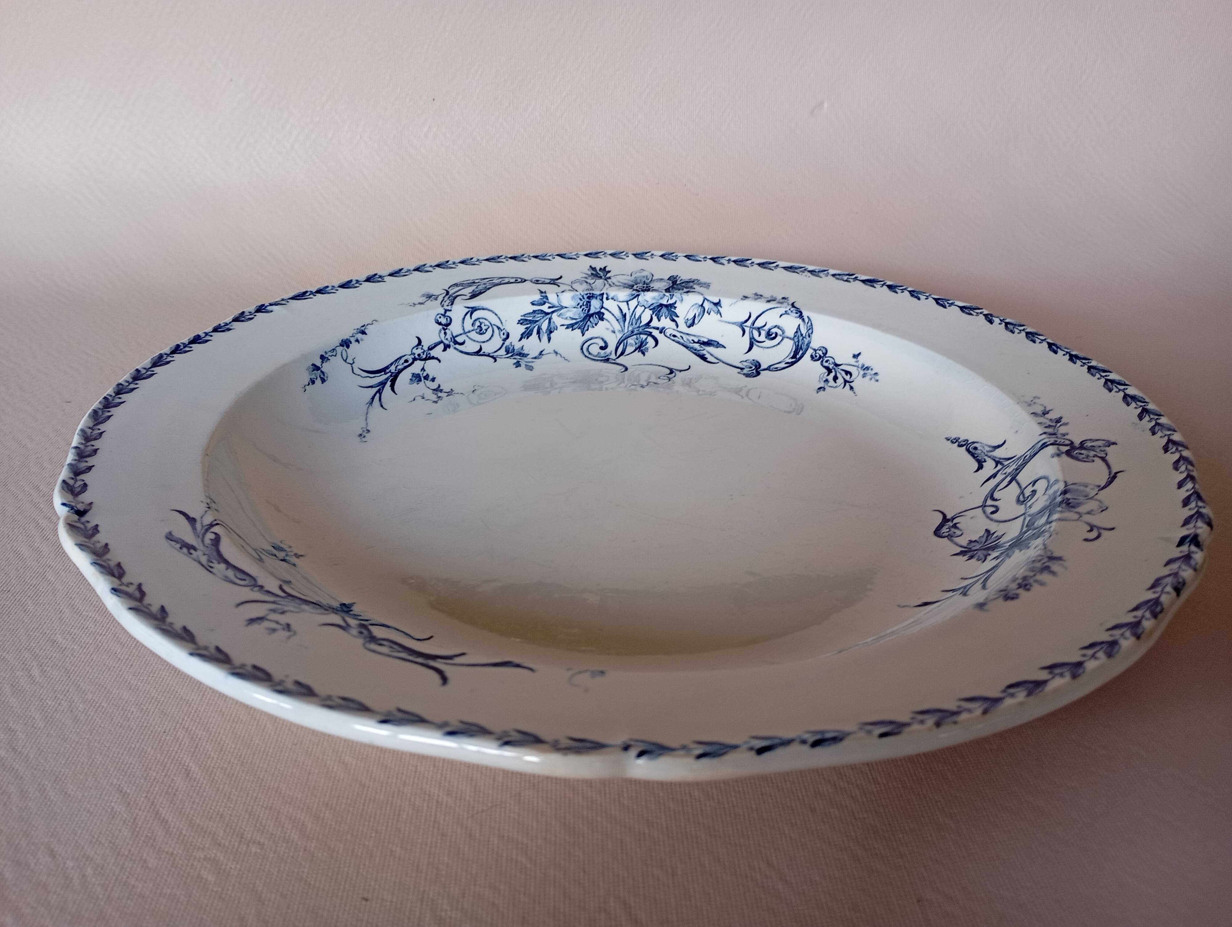 Ironstone dish "Regina" Gien