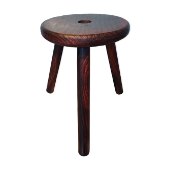Tripod farm stool with hole