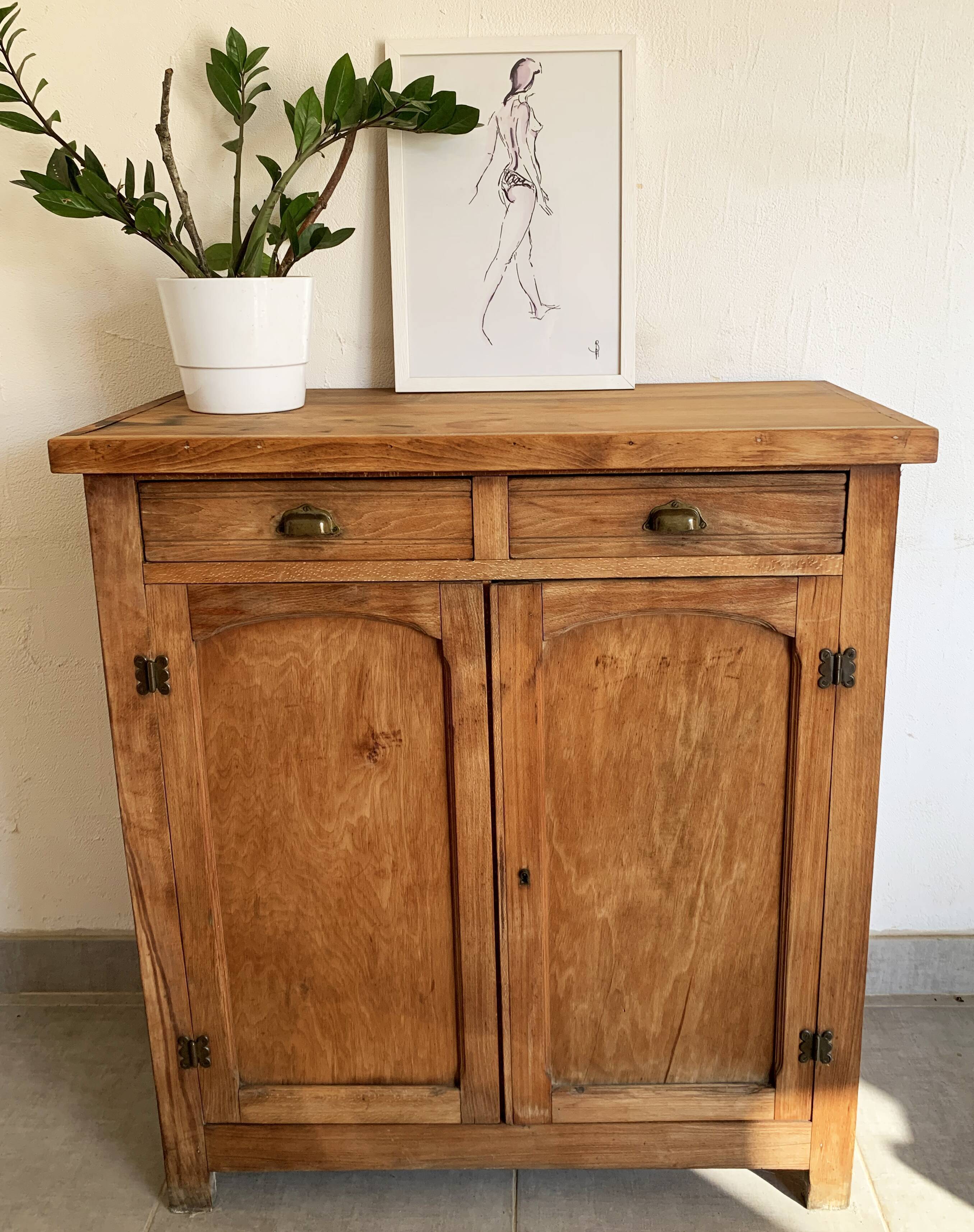 Vintage Parisian buffet in solid oak from the 60s