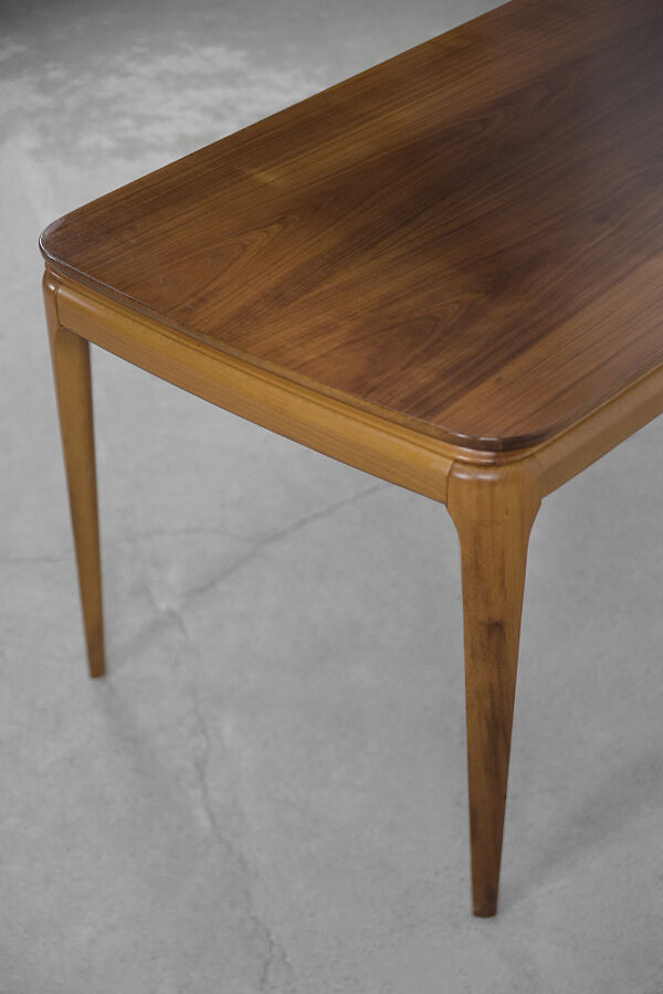 Table basse basse en bois de cerisier, années 1950