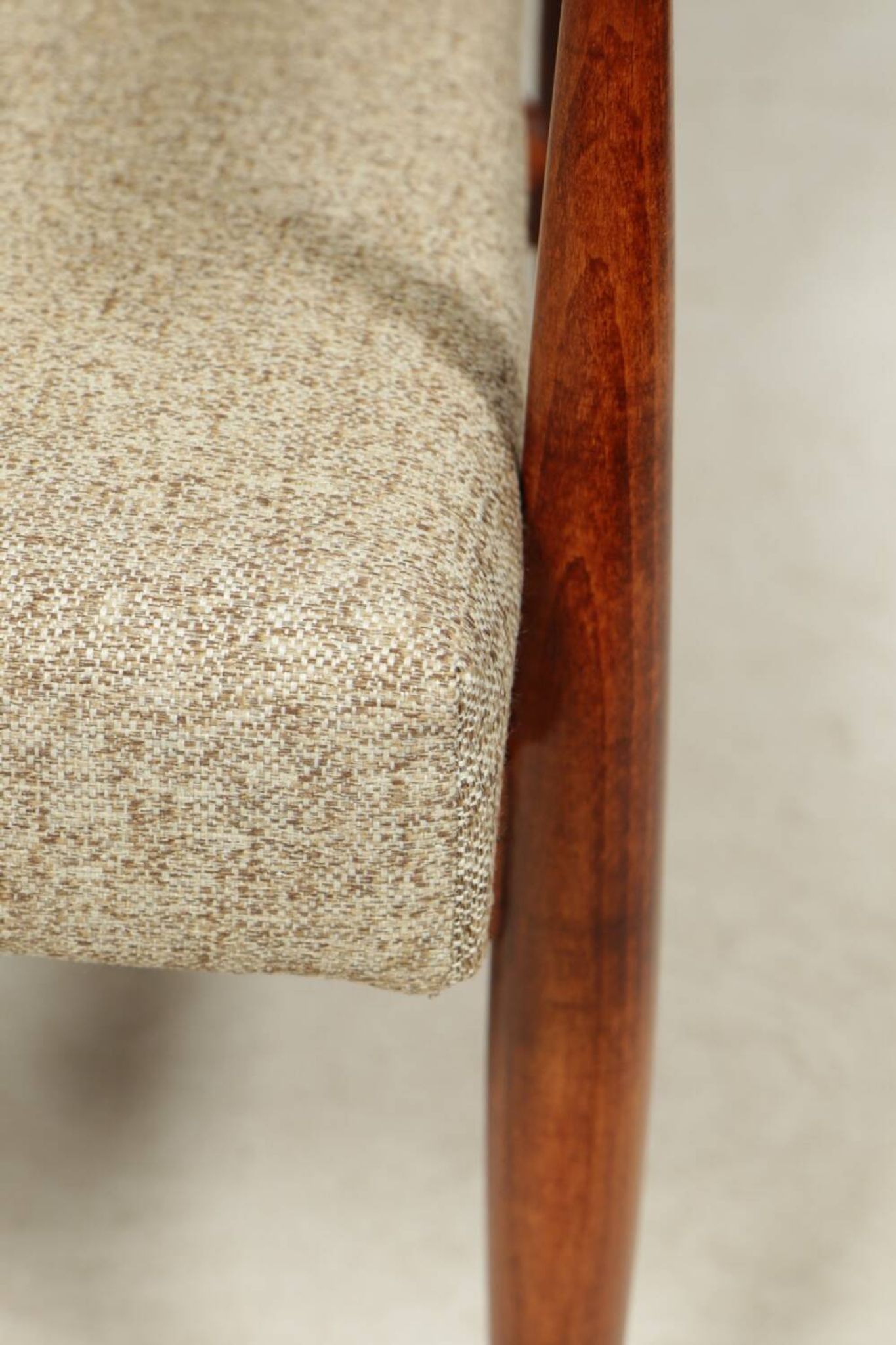 Scandinavian armchair and footrest granola beige concluded by H.Lis 300-190