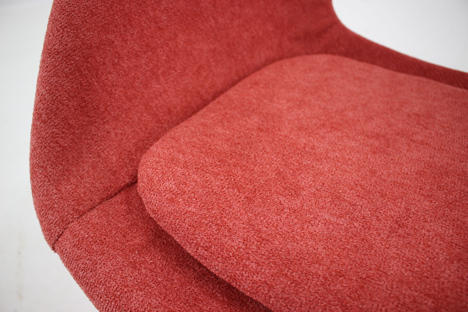 1960s Miroslav Navratil Fiberglass Shell Lounge Chair, Czechoslovakia