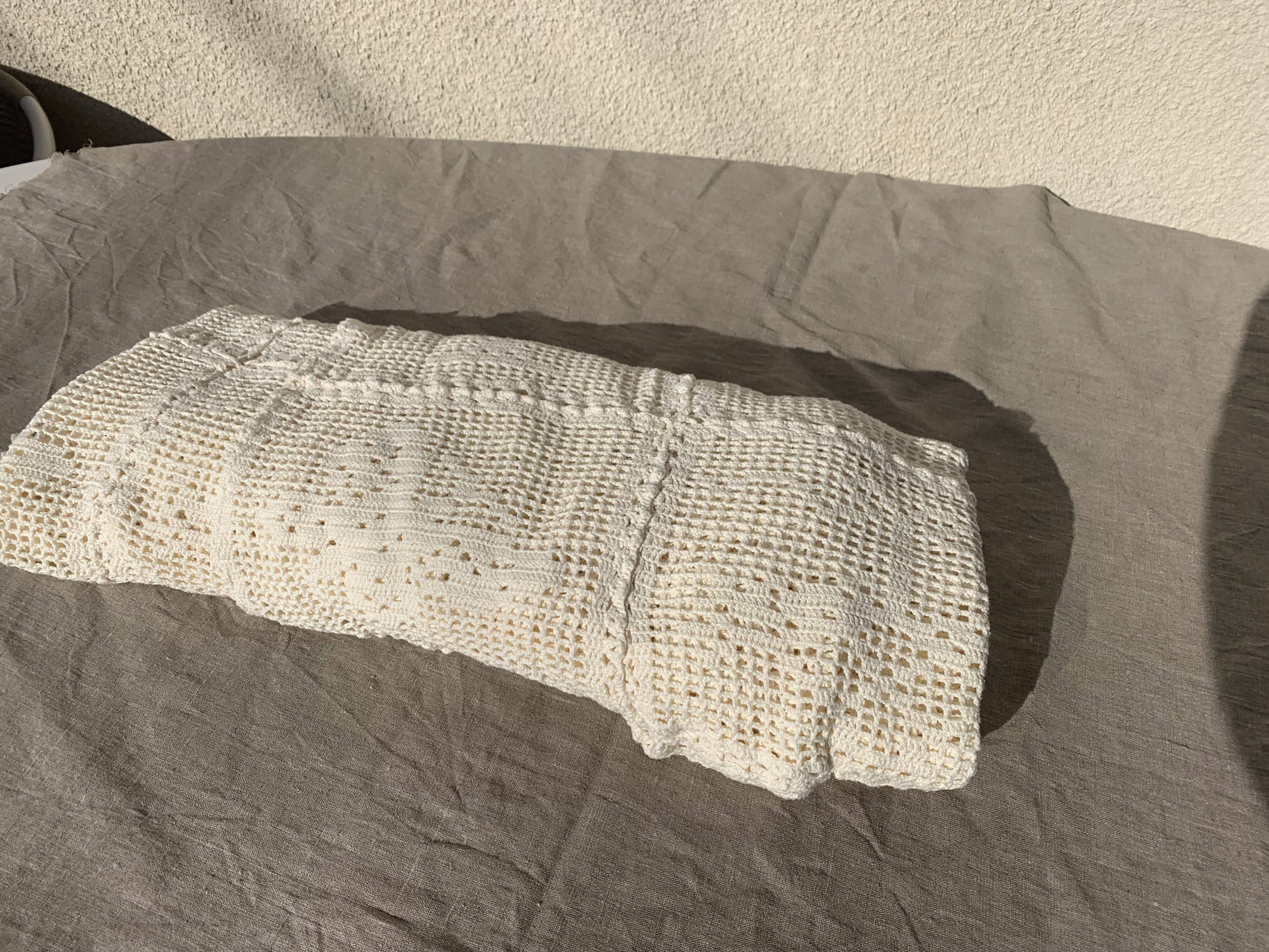 Plaid, dessus de lit couverture au crochet, blanc casse fait main, en coton vintage