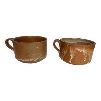 2 large stoneware cups
