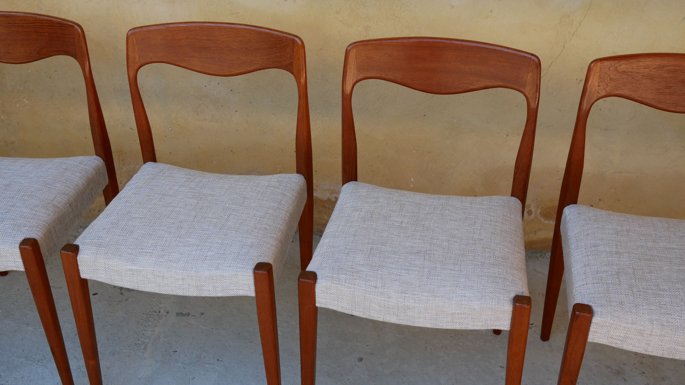 Set of 6 chairs Scandinavian teak by Niels Otto Møller