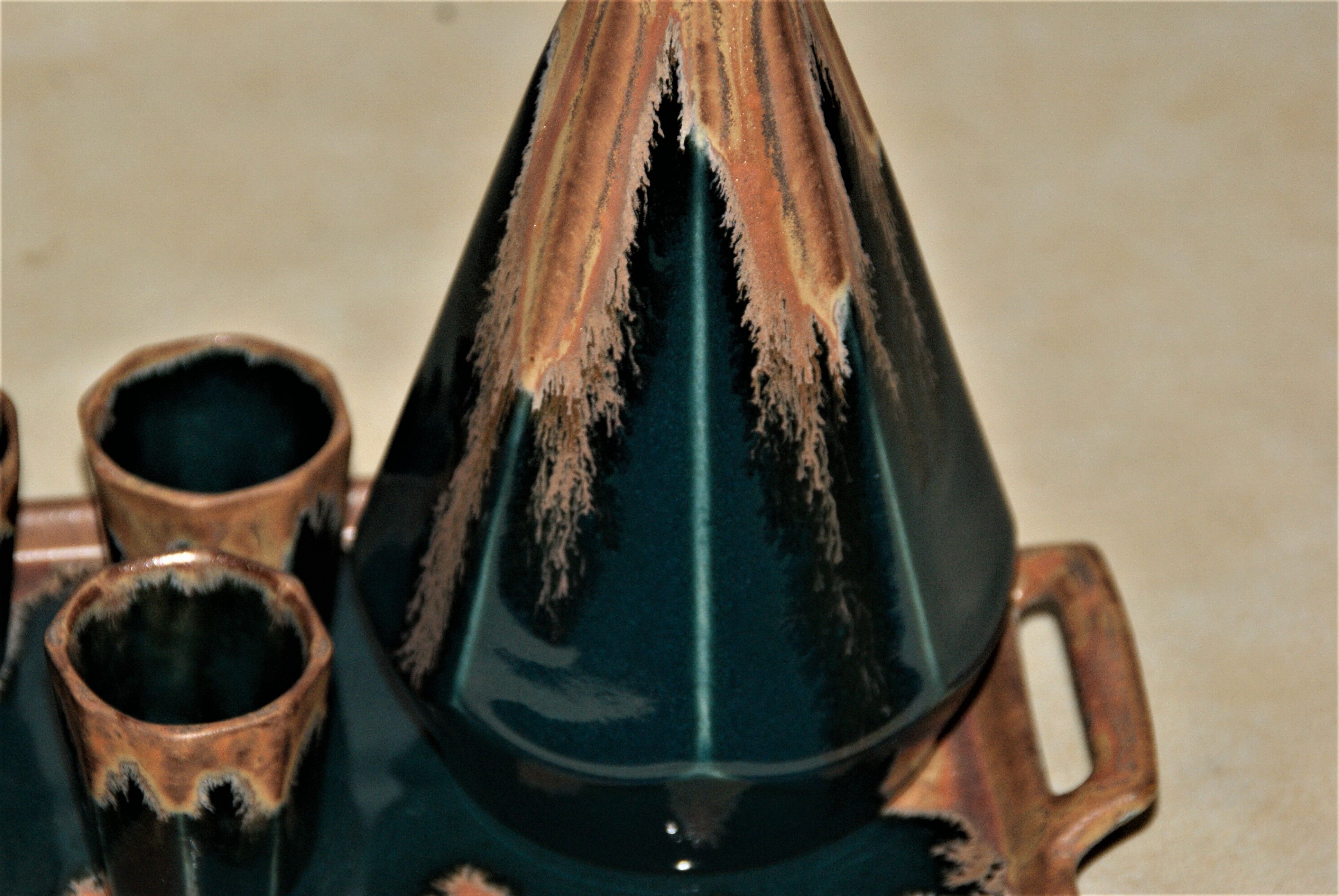 Liquor service,  Denbac