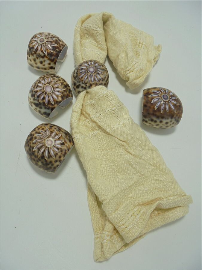 Set of 5 rounds of shell towel