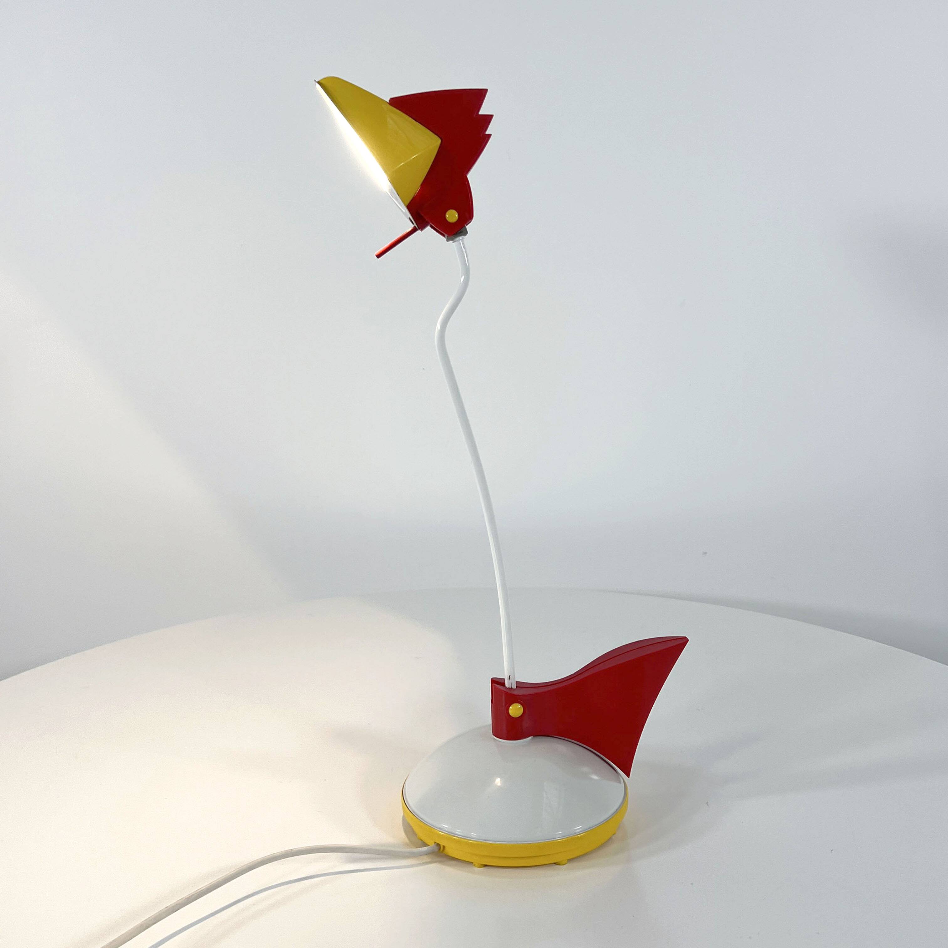 Lampe de bureau toucan rouge et blanche de brilliant leuchten Germany, 1980