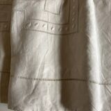 Linen cloth embroidered days and peas shuttle without monogram 1960