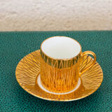 Ensemble tasse à thé / café et soucoupe plaqué or