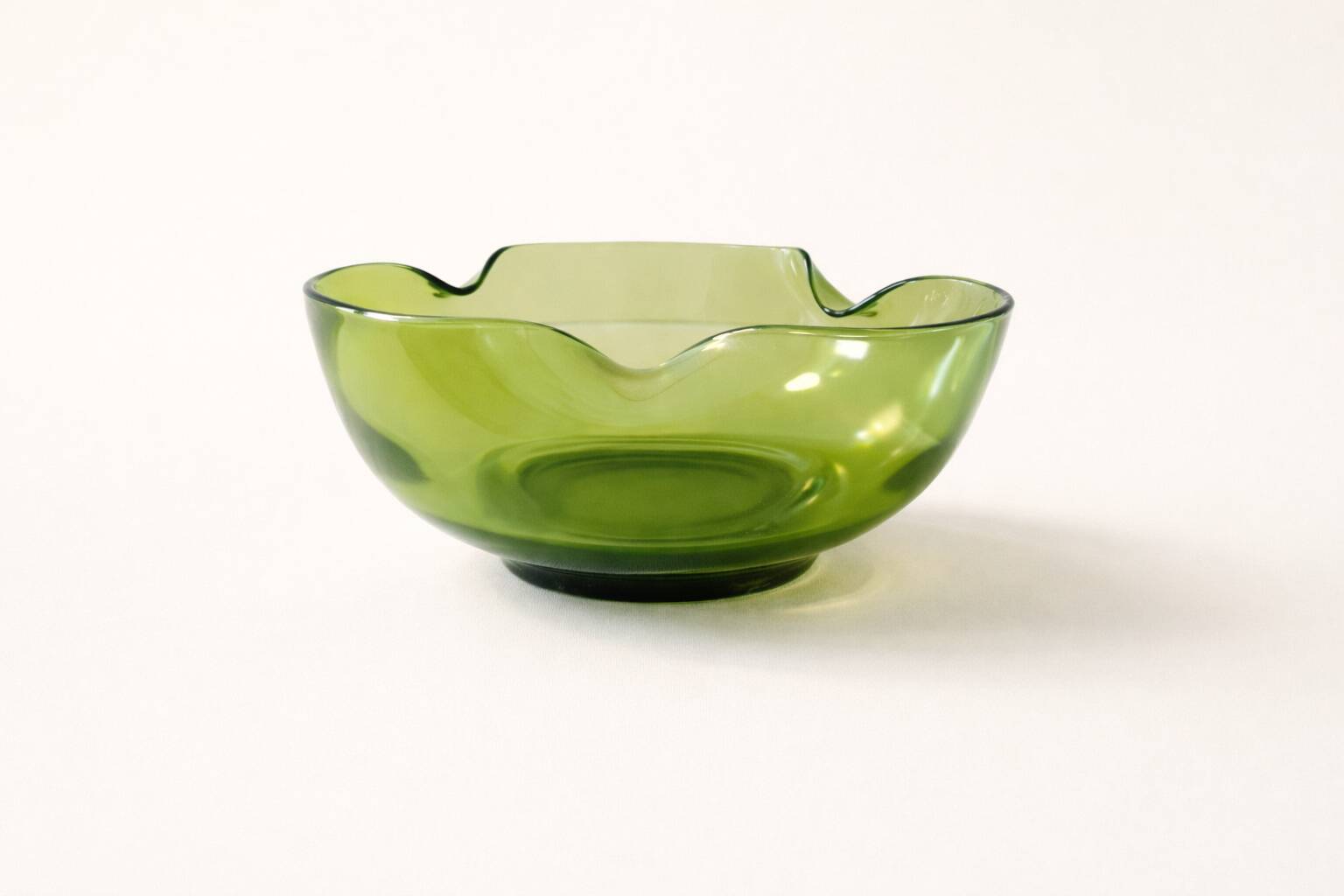 Vintage green and amber glass bowls – 1970s organic design from Canada