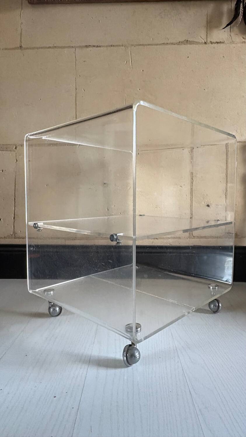 Vintage 70s plexiglass cube side table