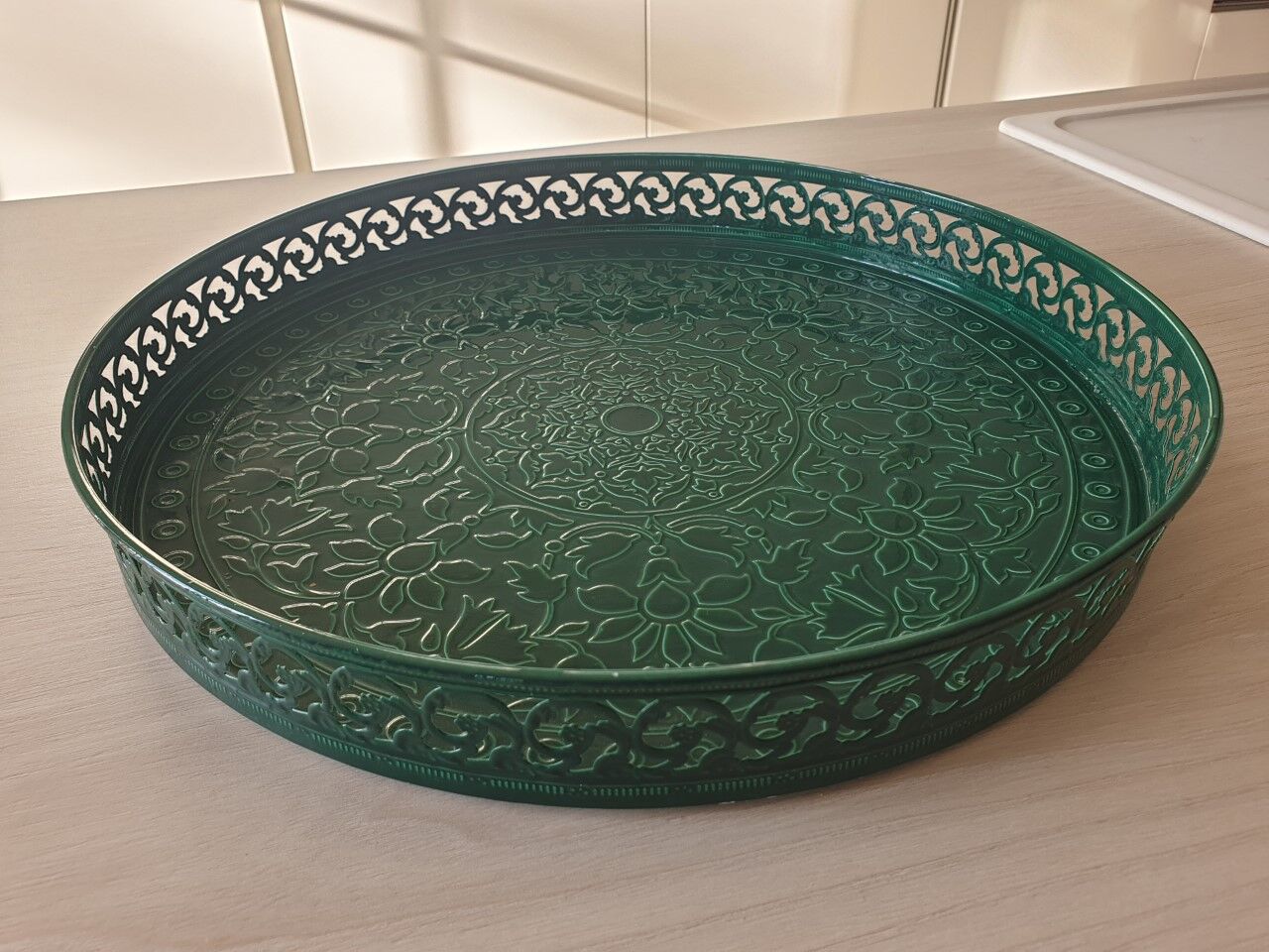 Painted sheet metal tray